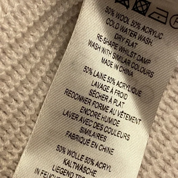 French Connection sweater - Picture 5 of 11